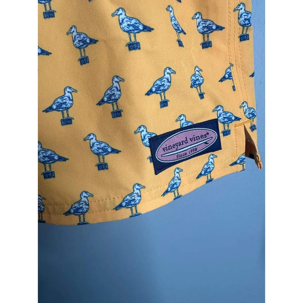 Vineyard Vines Mens Yellow Seagull Print Swim Trunks Board Shorts XL 3M001197